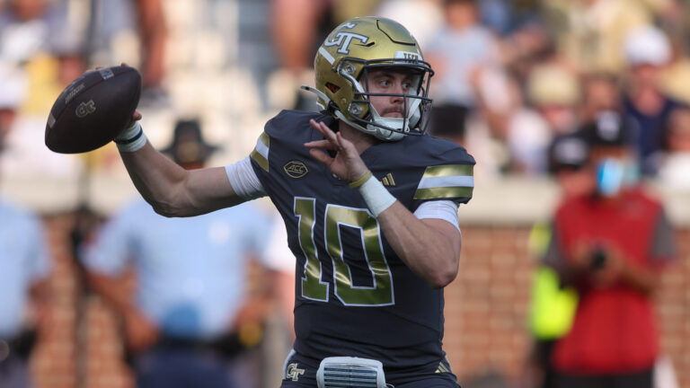 12) Georgia Tech Yellow Jackets | Trend: -2
