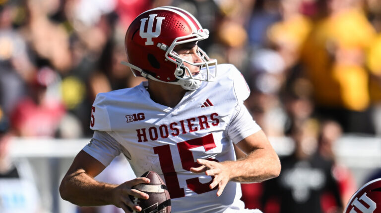 2) Indiana Hoosiers