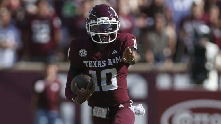19) Texas A&M Aggies