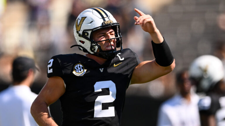 4) Vanderbilt Commodores