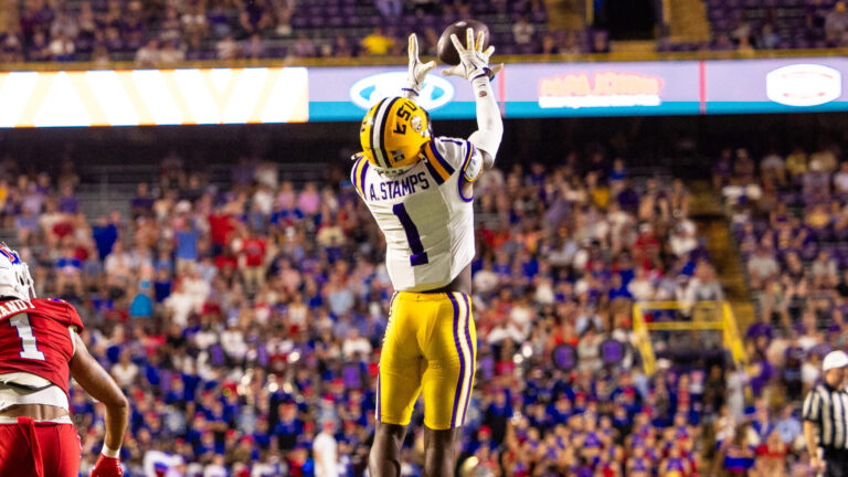 90) CB Ashton Stamps, LSU