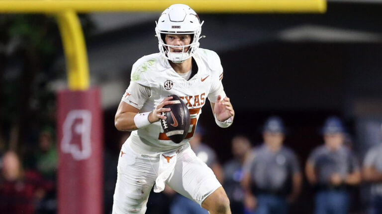 4) Texas Longhorns | Trend: +1