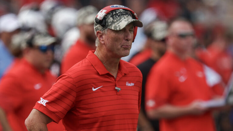 32) Houston Cougars