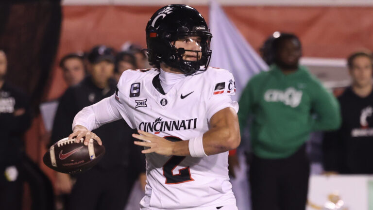 14) Cincinnati Bearcats  | Trend: NR