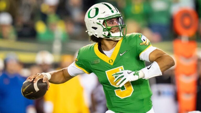 6) Oregon Ducks