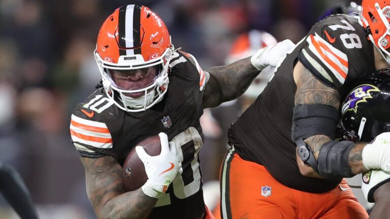 22) Cleveland Browns (3-9)