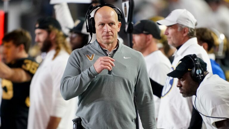 35) Vanderbilt Commodores