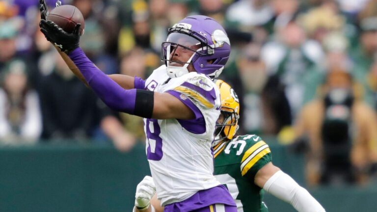 23) Minnesota Vikings (4-8)