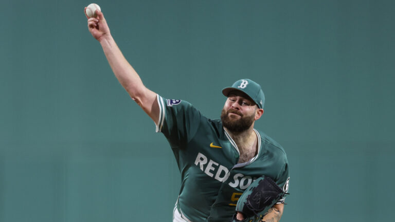 3) Lucas Giolito