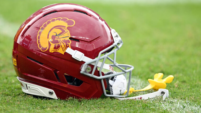 108) IOL Makai Saina, USC