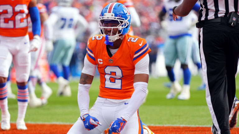 2) Denver Broncos