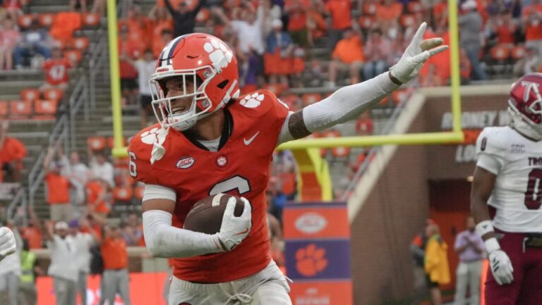 7) Committed: S Ricardo Jones, Clemson -> Vanderbilt