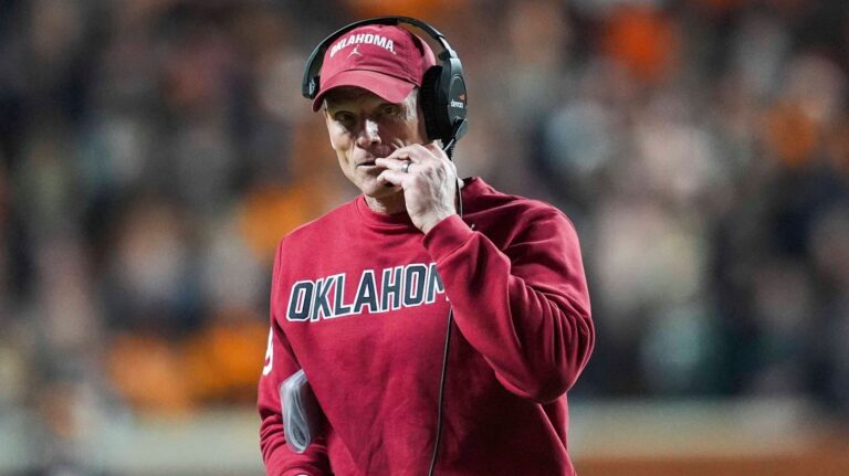 10) Oklahoma Sooners (142 points)