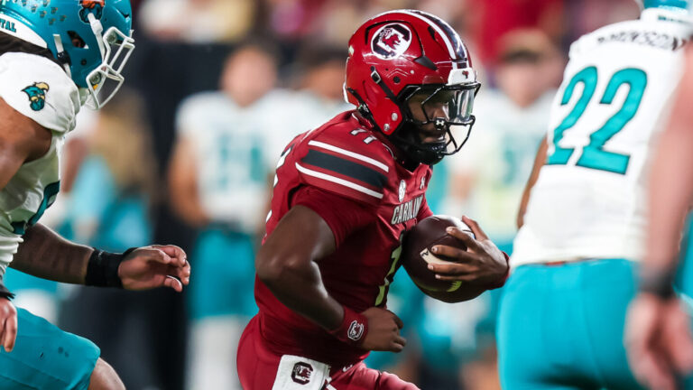 11) QB Air Noland, South Carolina -> Memphis