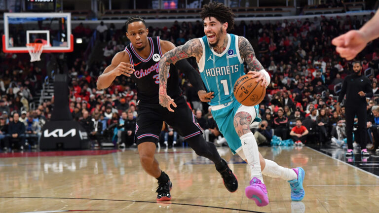 22. Charlotte Hornets (14-25)