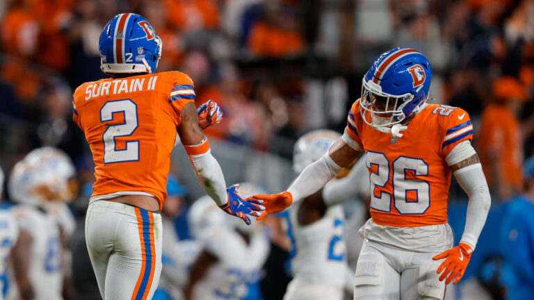 3) Denver Broncos