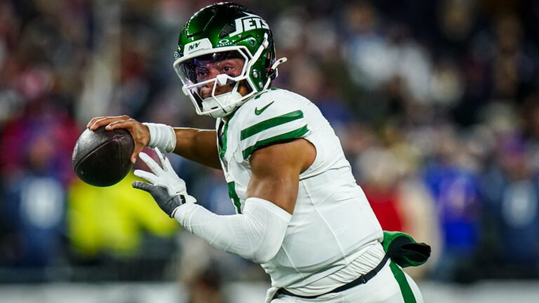 10. Justin Fields (QB, New York Jets)