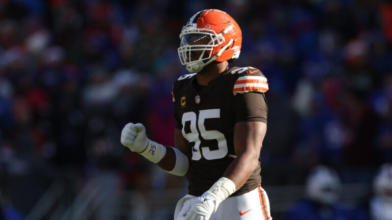 32) Cleveland Browns
