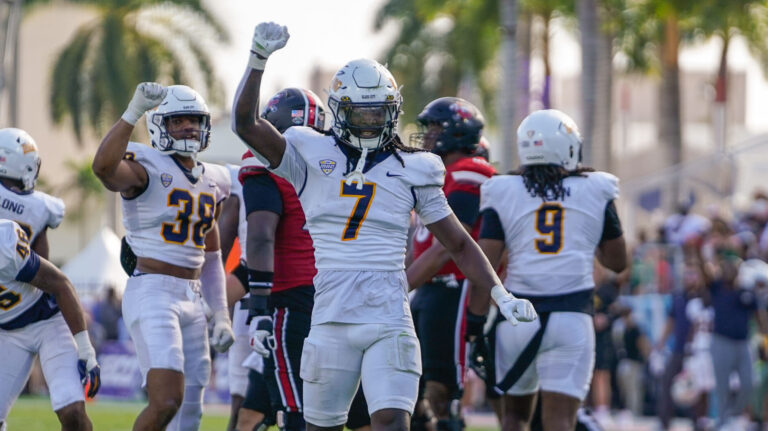 30) Denver Broncos: S Emmanuel McNeil-Warren, Toledo