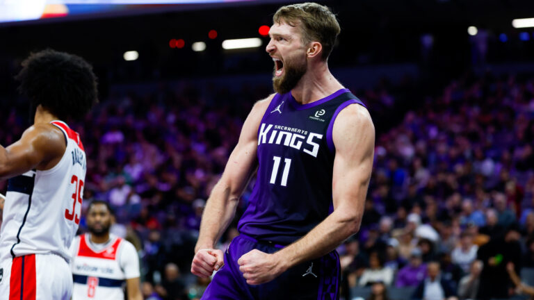 30. Sacramento Kings (12-44)