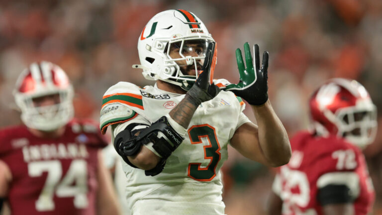 20) Dallas Cowboys: EDGE Akheem Mesidor, Miami