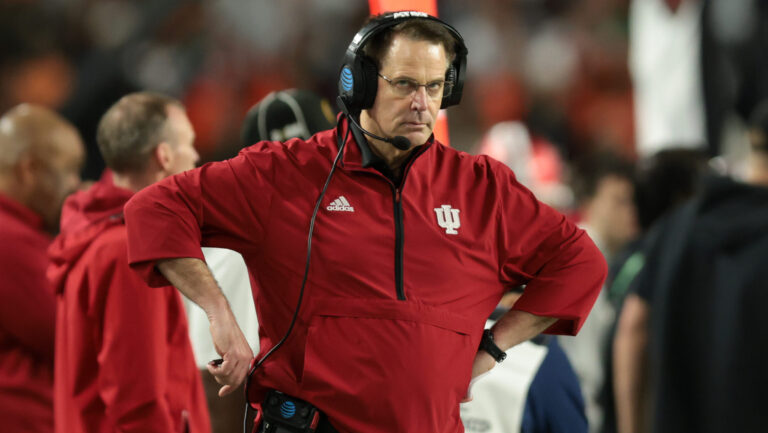 2) Indiana Hoosiers