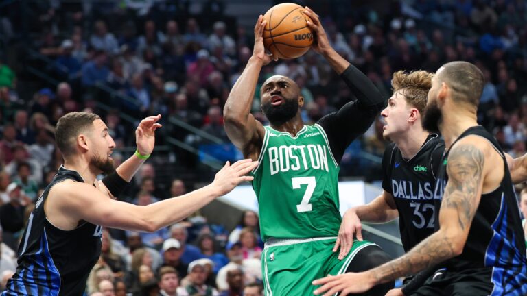 5. Boston Celtics (35-19)