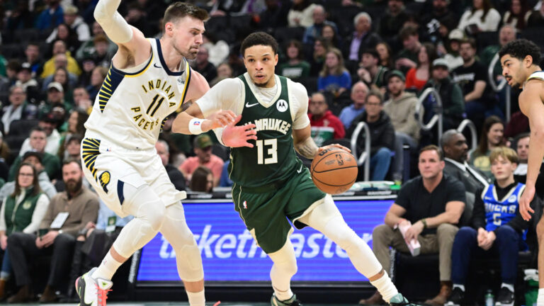 20. Milwaukee Bucks (23-30)