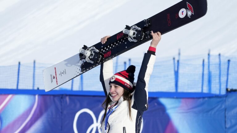 15) Czechia: 4 Medals (2 Gold, 2 Silver)