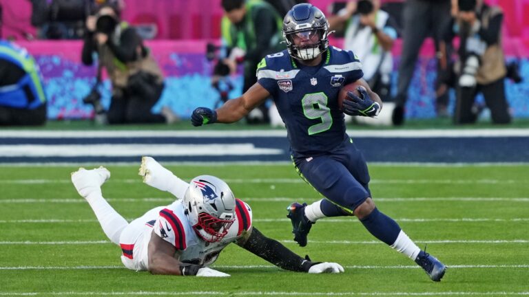 10. Kenneth Walker III, RB, Seattle Seahawks