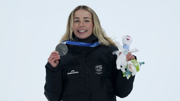 20) New Zealand: 2 Medals (0 Gold, 1 Silver)