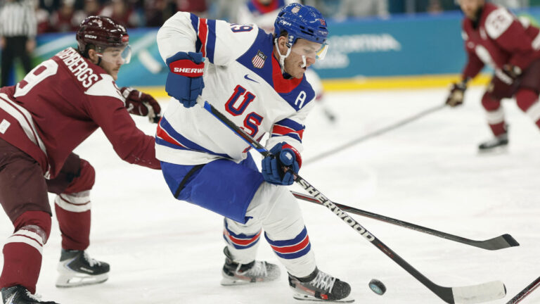 Quarterfinals - (#2) USA vs (#10) Latvia