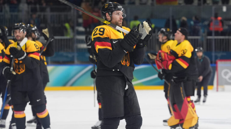Quarterfinals - (#3) Slovakia vs (#6) Germany
