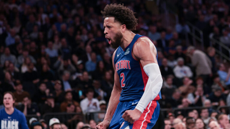 2. Detroit Pistons (42-14)