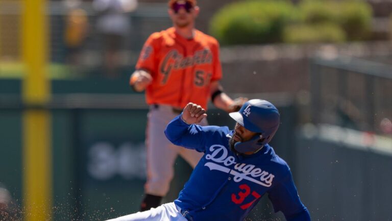 Teoscar Hernandez Aggressive on the Basepaths