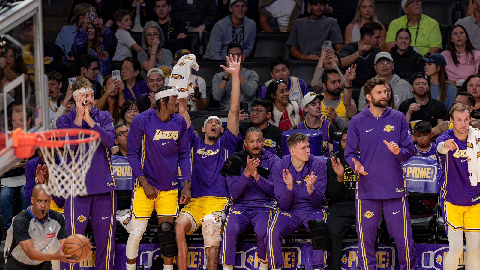 Lakers Bench Erupts After Jaxson Hayes' Highlight Dunk