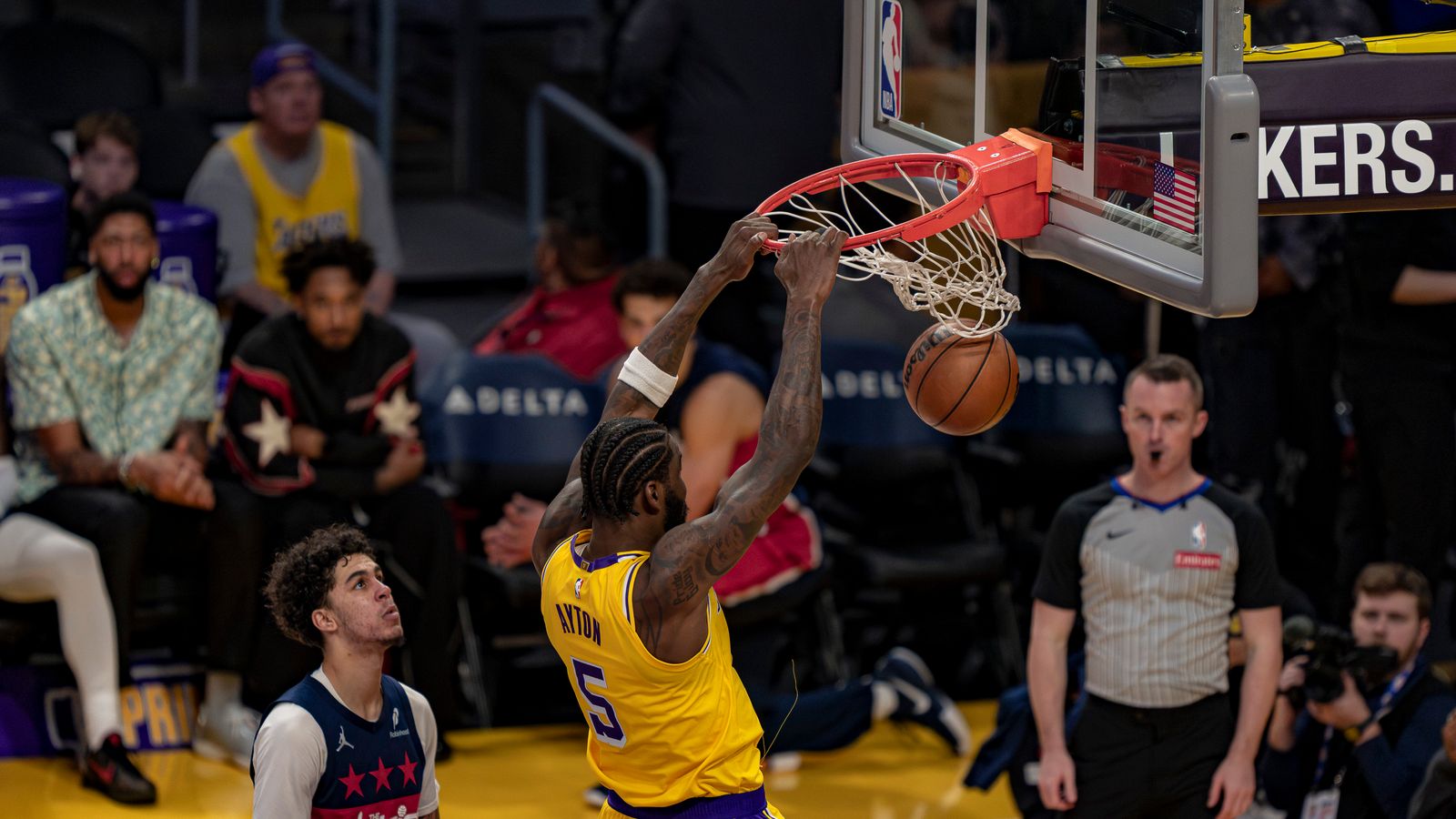Deandre Ayton Punishes the Rim with a Two-Handed Slam