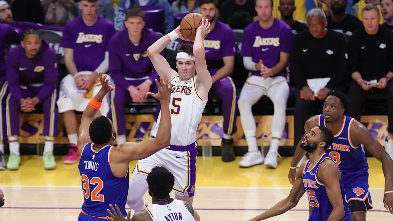 Los Angeles Lakers guard Luka Doncic (77) looks to pass the basketball during an NBA game against the New York Knicks on March 8, 2026 in Los Angeles, CA.