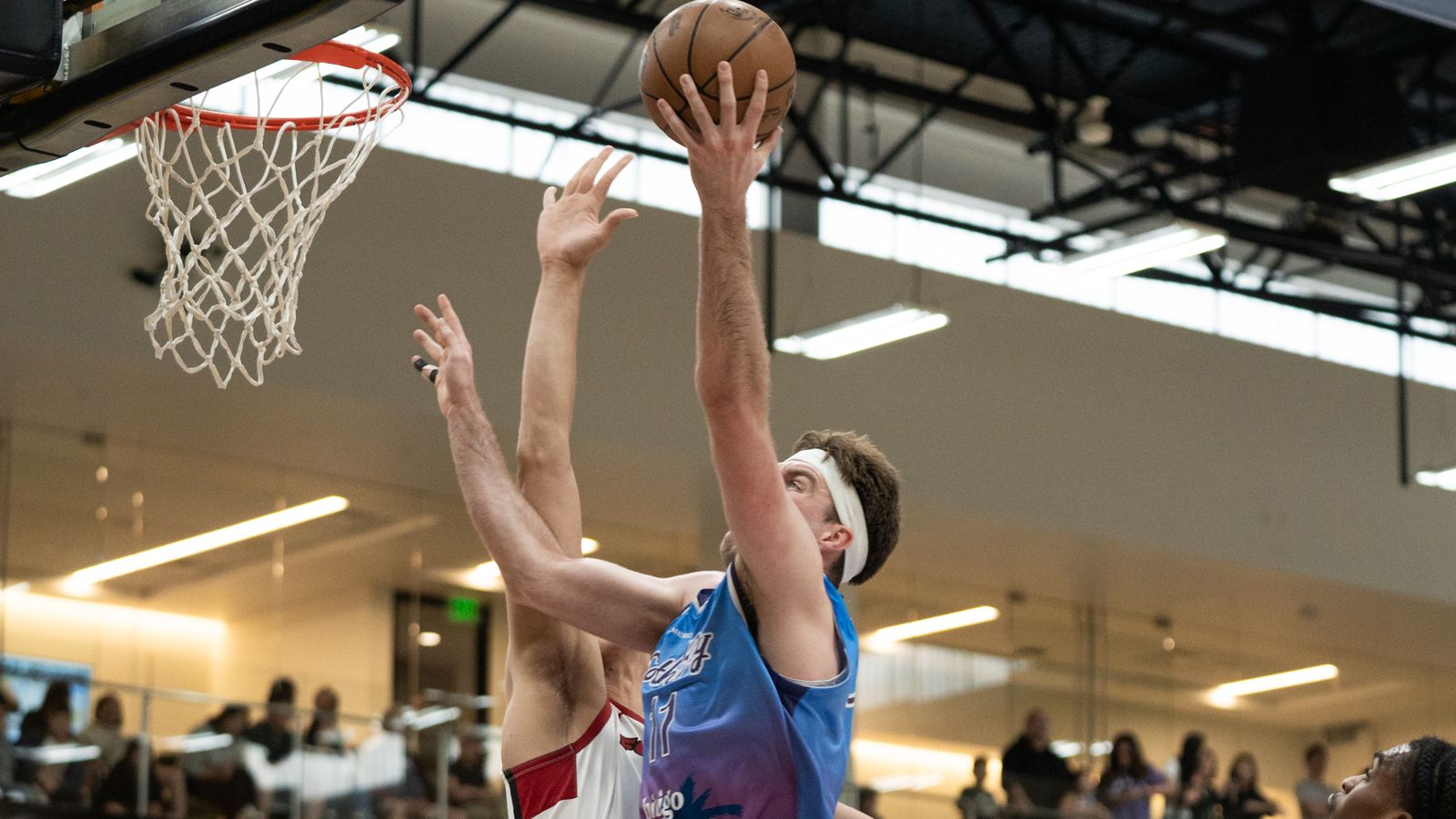 South Bay Lakers center Drew Timme (11) attacks the middle of the court and scores on a layup during G League game against the Sioux Falls Skyforce on March 28, 2026 in El Segundo, CA.