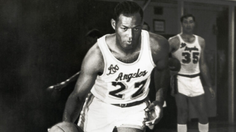 10. Elgin Baylor: The Blueprint for Flight (71 Points)