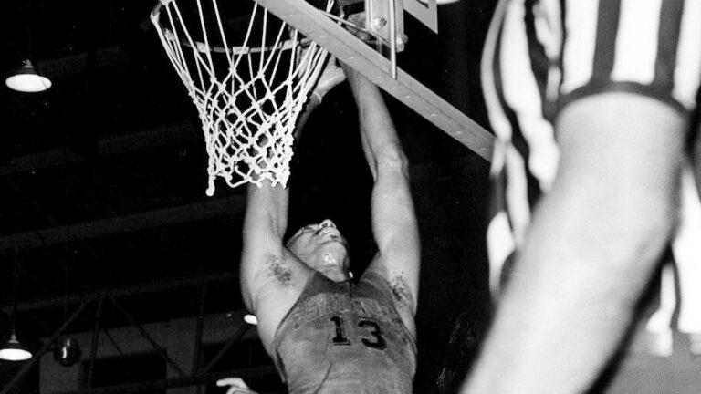 7. Wilt Chamberlain: Twice as Nice (73 Points)