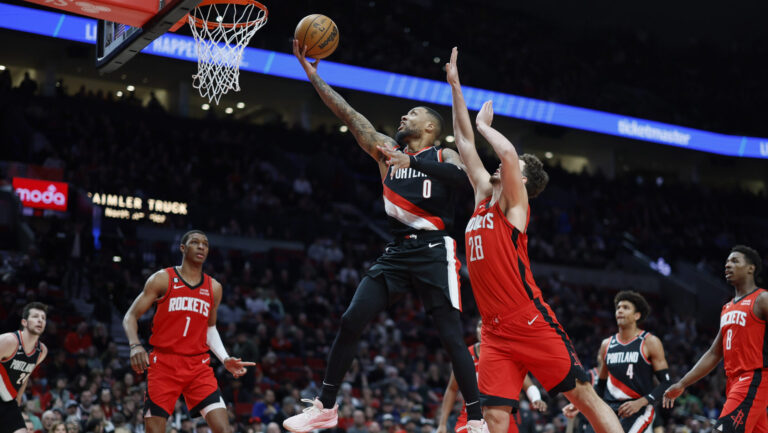 12. Damian Lillard: The "Dame Time" Masterclass (71 Points)