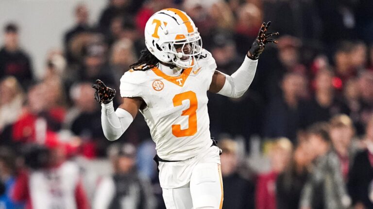 12) Dallas Cowboys: CB Jermod McCoy, Tennessee