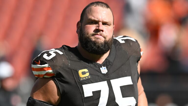 5. Joel Bitonio (LG)
