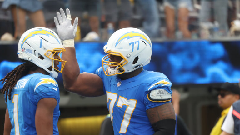 13) Browns Sign G Zion Johnson