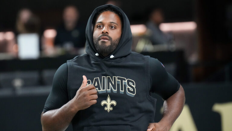 9. Cameron Jordan, EDGE