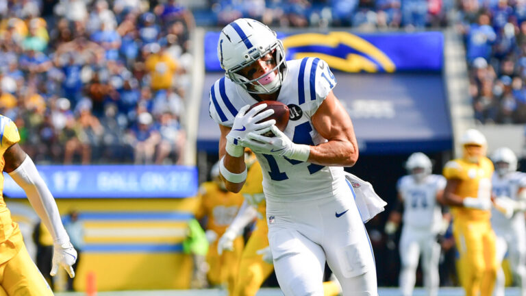 19) Colts Re-Sign WR Alec Pierce