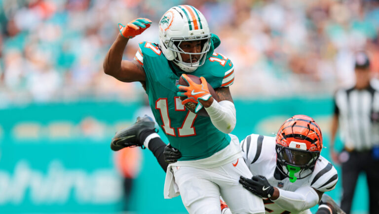 Denver Broncos: WR Jaylen Waddle