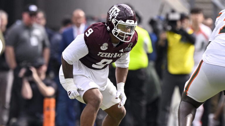 4) Cashius Howell, Texas A&M