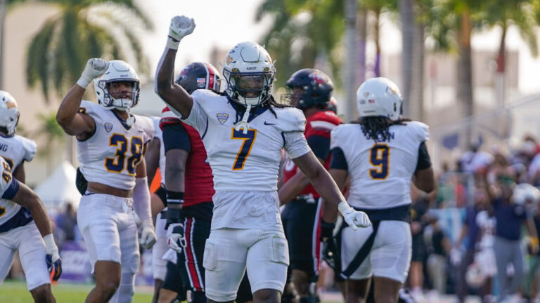 19) Carolina Panthers: S Emmanuel McNeil-Warren, Toledo